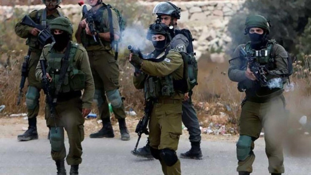 الضفة.. إصابة شاب فلسطيني برصاص الاحتلال 