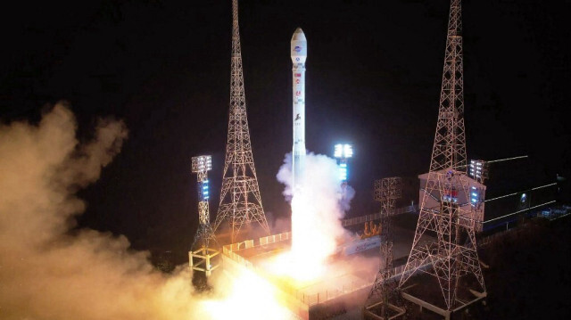 Le satellite de reconnaissance "Malligyong-1" lancé depuis le site de lancement de satellites de Sohae, dans la province du Phyongan du Nord, le 22 novembre 2023.