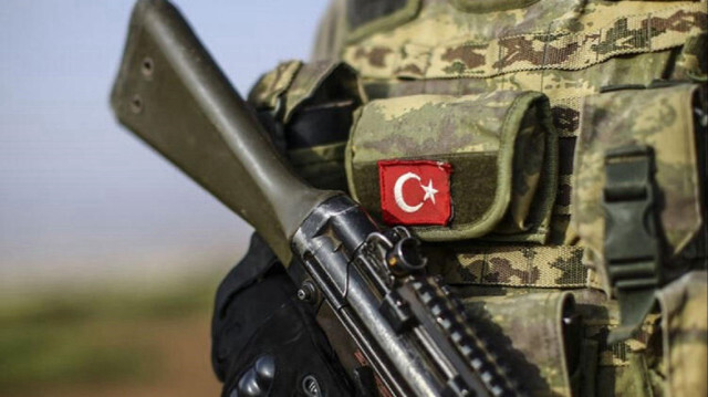 الدفاع التركية تعلن استسلام إرهابيين اثنين شمالي العراق