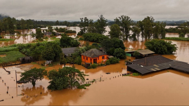 البرازيل.. ارتفاع عدد وفيات الفيضانات إلى 29 شخصا