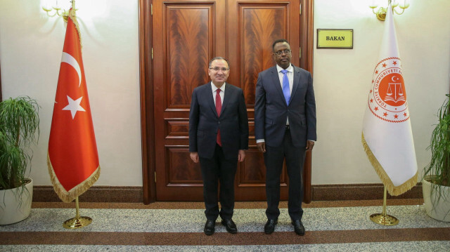 Le ministre turc de la Justice, Bekir Bozdağ, a rencontré son homologue somalien, Hassan Moallin Mohamud Sheikh Ali.
