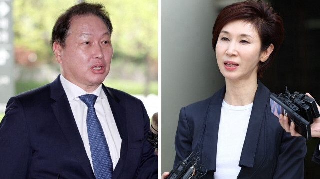 Le président du groupe SK Chey Tae-won (à gauche) et son épouse Roh So-young (à droite), la fille de l'ancien président sud-coréen Roh Tae-woo, arrivant pour leur procès en divorce à la Haute Cour de Séoul, à Séoul, le 16 avril 2024.