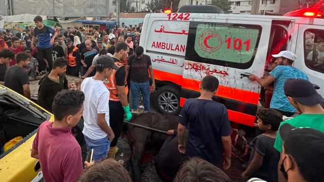 الهلال الأحمر: الاحتلال الإسرائيلي يستهدف سيارة إسعاف في رفح
