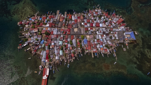 Les habitants de l'île de Carti Sugdupu, au large du Panama, sont les premiers déplacés climatiques de ce pays d'Amérique centrale. Ils ont été relogés par le gouvernement sur le continent.