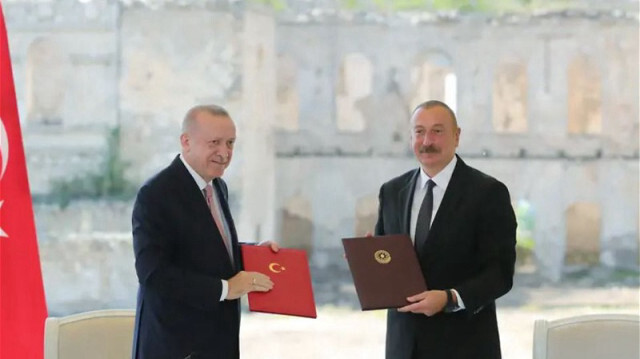 Алиев утвердил два подписанных с Турцией соглашения
