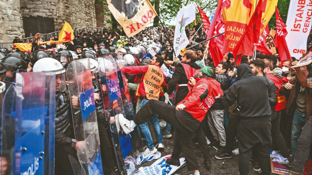 1 Mayıs'ı bahane eden provokatörler polise taş ve sopalarla saldırmıştı.