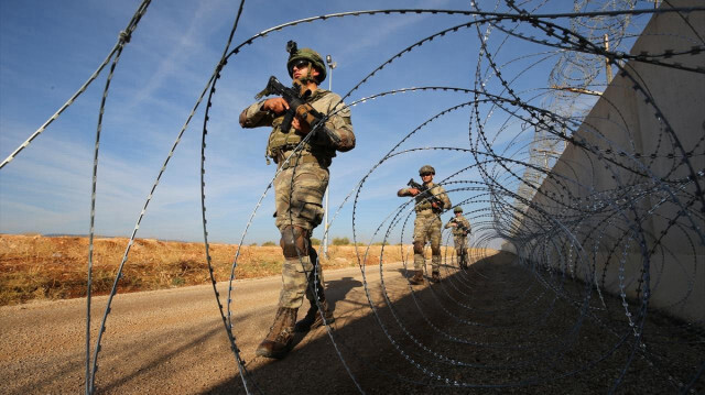 حرس الحدود التركي يوقف إرهابيا تسلل من سوريا