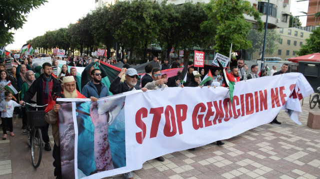 ألبانيا.. مسيرة داعمة لفلسطين في تيرانا