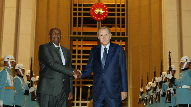 Cumhurbaşkanı Erdoğan Sudan Egemenlik Konseyi Başkanı El Burhan ile görüştü