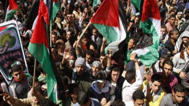 غزة.. متظاهرون يشيدون بحراك الجامعات الغربية الداعم لهم