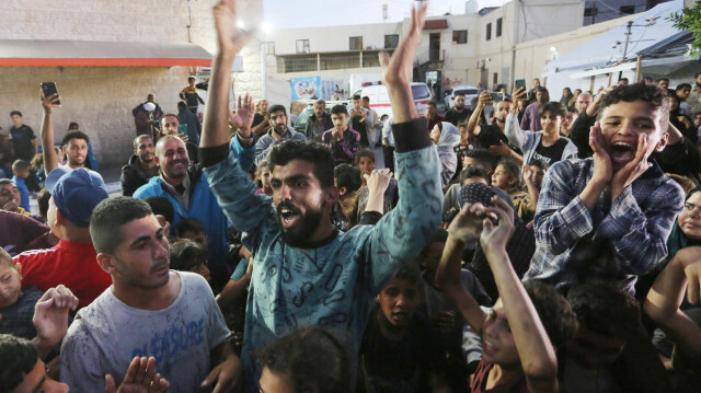 غزة.. مسيرات ابتهاجا بإعلان موافقة "حماس" على مقترح للهدنة