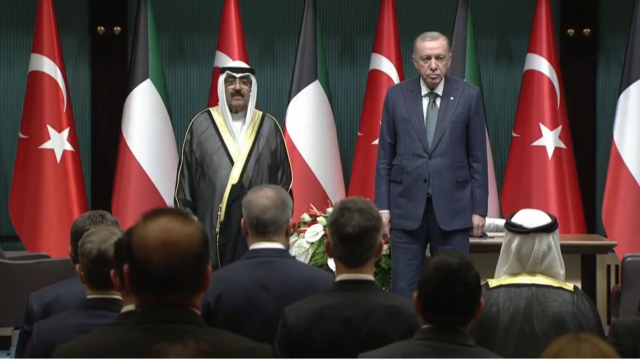 Cumhurbaşkanı Erdoğan Kuveyt Emiri Es Sabah ile ortak basın toplantısında konuşuyor.