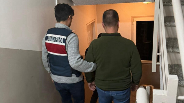 FETÖ'ye İzmir merkezli 8 ilde operasyon: 11 gözaltı