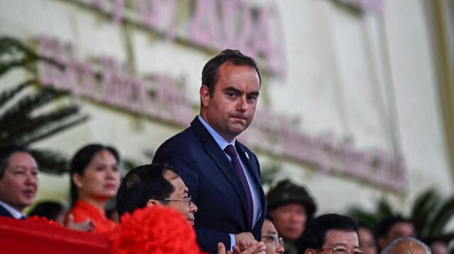 Le ministre français de la défense, Sébastien Lecornu, assiste aux célébrations officielles du 70e anniversaire de la victoire de Diên Biên Phu en 1954, au Vietnam, le 7 mai 2024.