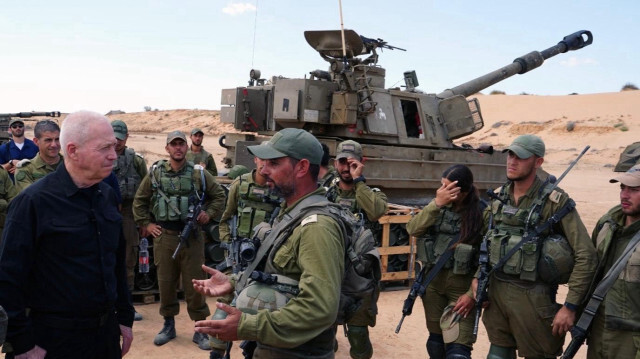 Gallant, Refah bölgesindeki işgalci İsrail ordu birliklerini ziyaret etti.