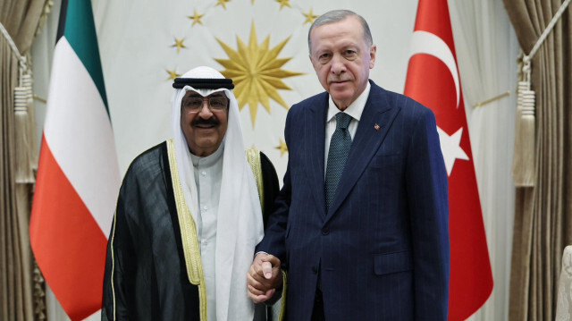 Kuveyt Devlet Emiri Şeyh Mişal El Ahmed El Cabir El Sabah - Cumhurbaşkanı Recep Tayyip Erdoğan