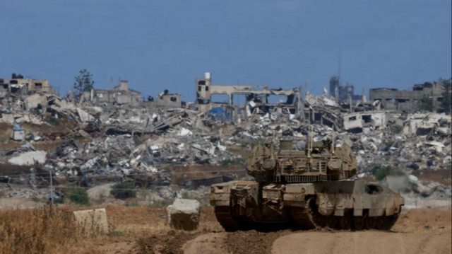 Un char de l'armée israélienne prend position dans le sud d'Israël, près de la frontière avec la bande de Gaza, le 06 mai 2024.