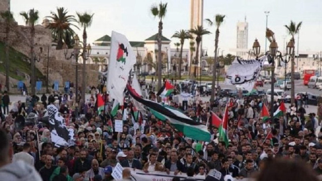 مغاربة يطالبون بإعادة فتح معبري رفح وكرم أبو سالم لإغاثة غزة