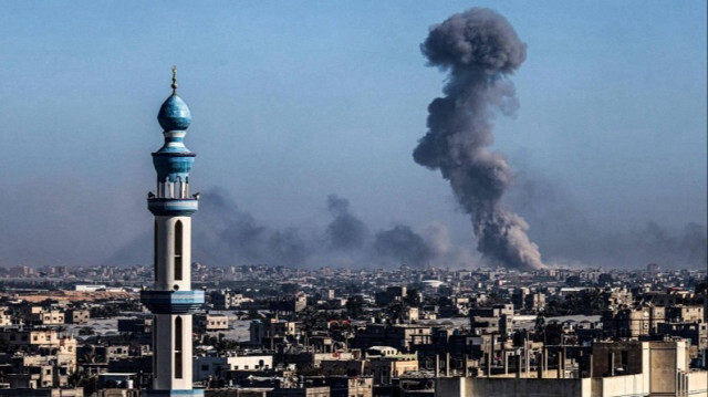 قصف مدفعي يستهدف مبان سكنية وسط مدينة رفح 
