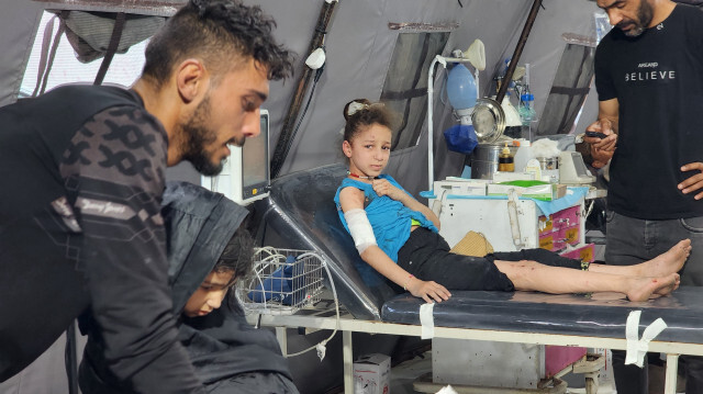 بينهم أطفال.. إصابة 25 فلسطينيا بقصف إسرائيلي وسط رفح 
