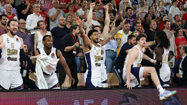 L'équipe masculine de basketball de Fenerbahçe Beko célèbre son accession au Final Four, le 8 mai 2024.