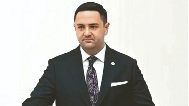 Umut Akdoğan.