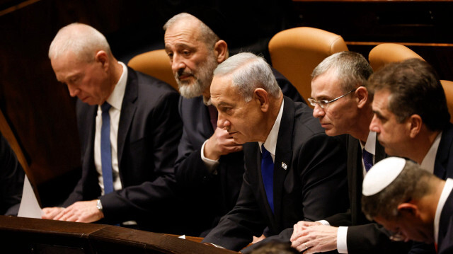 عدم التوصل لصفقة تبادل يهدد بانهيار حكومة الطوارئ الإسرائيلية
