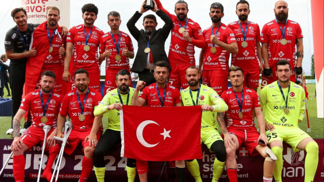 L'équipe nationale de Türkiye de football pour amputés remporte l'Euro 2024, organisé à Evian, en France.