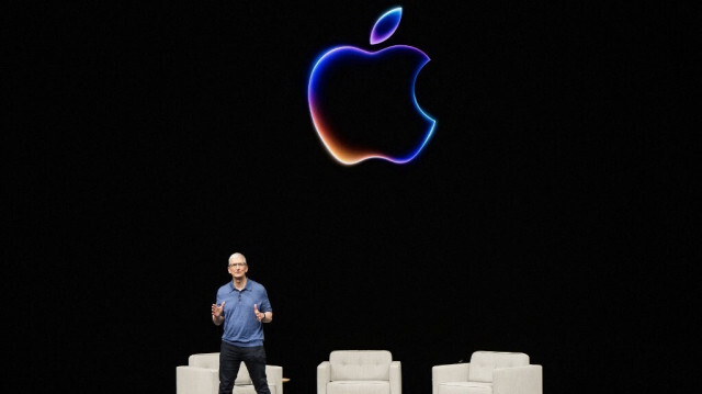 Tim Cook, PDG d'Apple, s'exprime lors de la Worldwide Developers Conference (WDC) à Cupertino, Californie, le 10 juin 2024.