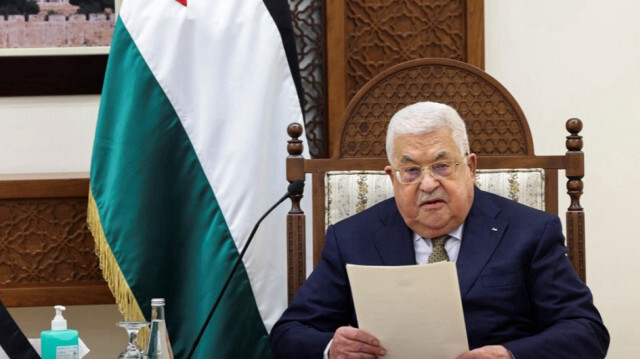 عباس يدعو للضغط على حكومة الاحتلال لفتح المعابر البرية لغزة
