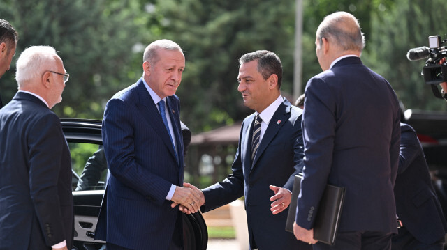 أنقرة.. الرئيس أردوغان يصل مقر حزب الشعب الجمهوري
