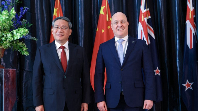 Le Premier ministre néo-zélandais Christopher Luxon et le Premier ministre chinois Li Qiang au siège du gouvernement à Wellington en Nouvelle-Zélande, le 13 juin 2024.