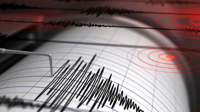 Ege'de korkutan deprem