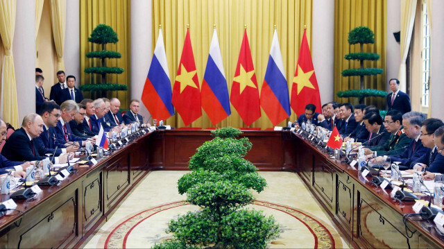 Le président russe Vladimir Poutine et le président vietnamien To Lam participent à une réunion au Palais présidentiel à Hanoï, le 20 juin 2024.
