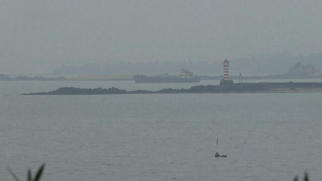 Vue de la côte de Xiamen, en Chine, alors que l'armée entame des manoeuvres autour de Taïwan, le 23 mai 2024. 