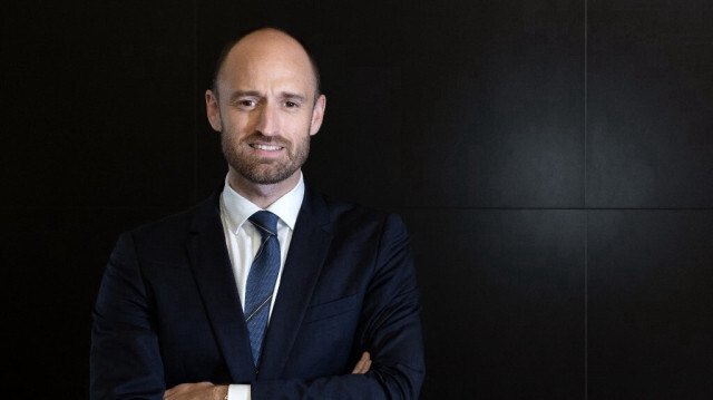 L'ambassadeur de France pour les sports, Samuel Ducroquet, pose lors d'une séance photo à Paris le 21 juin 2024.