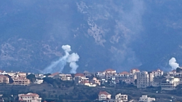 Arşiv - Katil İsrail ordusunun Lübnan'ın güneyini yasaklı beyaz fosfor bombasıyla vurduğu bildirildi.