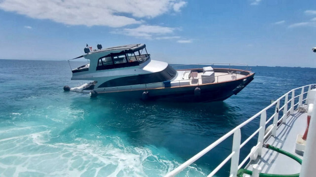 İstanbul'da batma tehlikesi olan teknedeki 8 kişi kurtarıldı