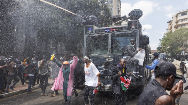 Des manifestants lors d'une grève nationale pour protester contre les hausses d'impôts et le projet de loi de finances 2024 dans le centre-ville de Nairobi, le 25 juin 2024.