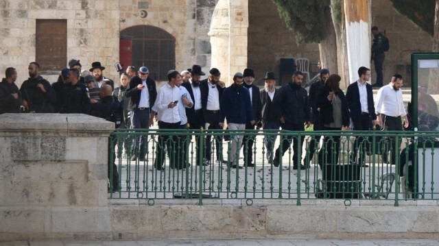 Un groupe de colons israéliens a pénétré dans la mosquée Al-Aqsa à Jérusalem-Est occupée, malgré les restrictions en place limitant l'accès des Palestiniens à ce lieu saint, le 26 juin 2024.