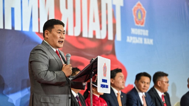 Le Premier ministre mongol Luvsannamsrain Oyun-Erdene s'exprime lors d'un rassemblement avec les candidats parlementaires du Parti du peuple mongol dans la ville de Zuunmod, en Mongolie, le 26 juin 2024, avant les élections parlementaires du 28 juin.