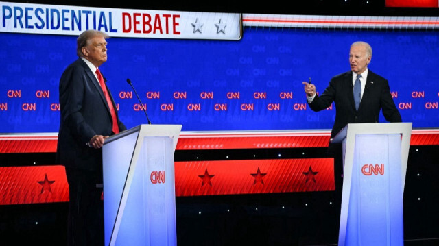L'ancien et l'actuel président américain, Donald Trump et Joe Biden lors du débat présidentiel dans les studios de CNN, à Atlanta, en Géorgie, le 27 juin 2024.