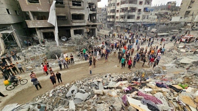غزة.. قتلى وعائلات محاصرة تحت قصف الاحتلال على شرق غزة 
