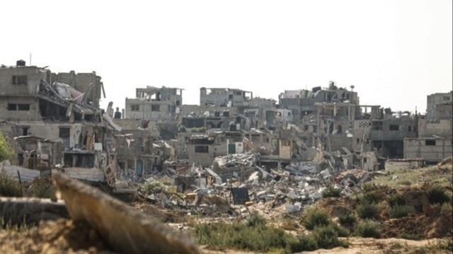 Des immeubles détruits suite à une attaque israélienne dans la bande Gaza.