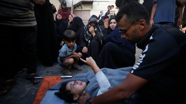 Son 48 saatte Gazze'ye düzenlenen saldırılarda 69 kişi öldü, 429 kişi yaralandı.