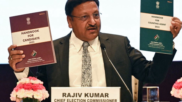 Le commissaire électoral en chef de l'Inde, Rajiv Kumar, participe à une conférence de presse à New Delhi le 3 juin 2024.