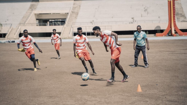 Les joueurs de football du club tigréen de Mekelle 70 Enderta lors d'une séance d'entraînement au stade de football de Mekelle, le 24 mai 2024. 