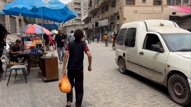 باليوم العالمي لضحايا العدوان.. أطفال غزة يبيعون الخبز بالشوارع | الشرق  الأوسط