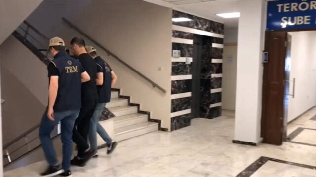 FETÖ hükümlüsü Osmaniye'de saklandığı adreste yakalandı.