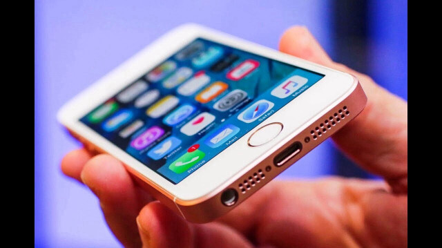 iPhone 16